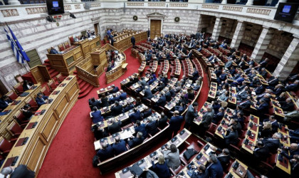 Βουλή: Υπερψηφίστηκε η συμφωνία με την Ιταλία - Ονομαστική σήμερα για την Αίγυπτο