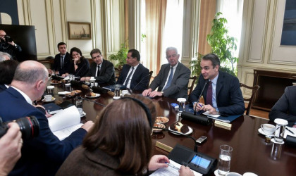 Ανασχηματισμός μετά το Πάσχα - Από κόσκινο οι υπουργοί