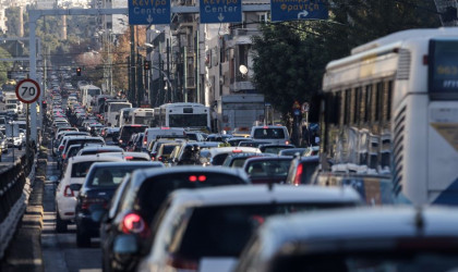 Σε απεργιακό κλοιό η χώρα - Χωρίς ΜΜΜ η πρωτεύουσα