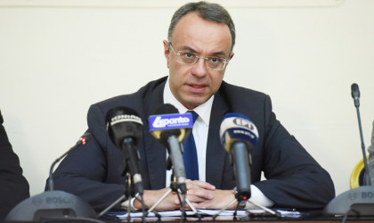 Σταϊκούρας στο Spiegel: Θέλουμε μεγαλύτερο δημοσιονομικό χώρο