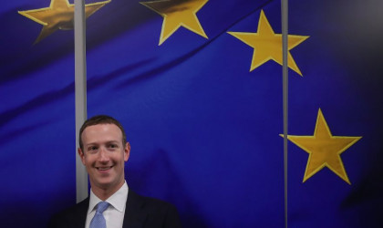 Επιχείρηση γοητείας του Ζούκερμπεργκ στις Βρυξέλλες