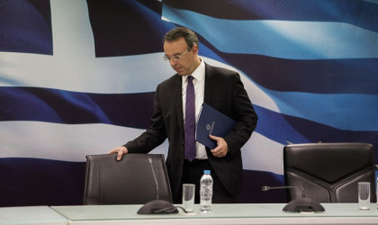 Σταϊκούρας: 15 δισ. το πακέτο βοήθειας -Επιπλέον ΚΑΔ και μέτρα στήριξης τον Απρίλιο