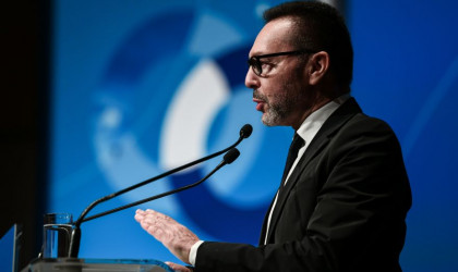 Η ΤτΕ «βλέπει» ύφεση αν παραταθεί η κρίση του κορωνοϊού