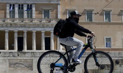 Στα 359,110 δισ. ευρώ διαμορφώθηκε το δημόσιο χρέος το β' τρίμηνο