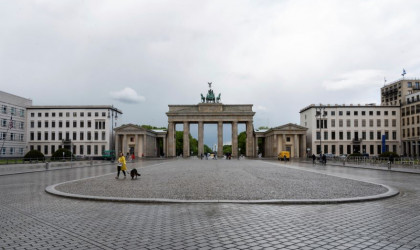 Γερμανία: Εντός Μαΐου θα ανοίξουν όλα τα καταστήματα και τα σχολεία