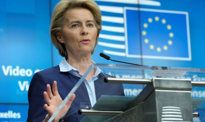 Κομισιόν: Πρόταση για πακέτο 750 δισ.-Επιχορηγήσεις 22,5 δισ. στην Ελλάδα
