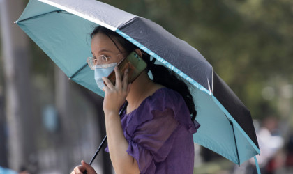 Ανησυχία για τον κορωνοϊό στο Πεκίνο -Κάνουν τεστ σε χιλιάδες διανομείς, κούριερ