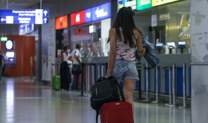 Αεροδρόμια: Νέα βουτιά της επιβατικής κίνησης τον Ιούνιο