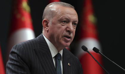 Τουρκία: Δεκατρείς διμερείς συμφωνίες, ύψους 50,7 δισεκ. δολαρίων, υπεγράφησαν κατά την επίσκεψη Ερντογάν στο Αμπού Ντάμπι