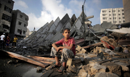  Βομβαρδισμοί του Ισραήλ στη Λωρίδα της Γάζας τη νύχτα