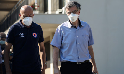 Κορωνοϊός: Σε κατάσταση συναγερμού μπαίνει η Ελλάδα -Τι προκαλεί ανησυχία