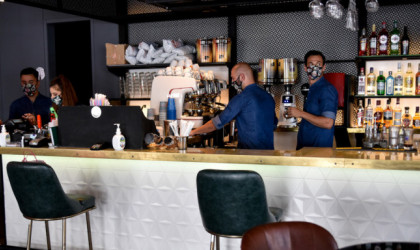 Τσεχία: Η κυβέρνηση θα ανοίξει πλήρως τα εστιατόρια και τα μπαρ και θα δεχθεί τουρίστες από κάποιες χώρες