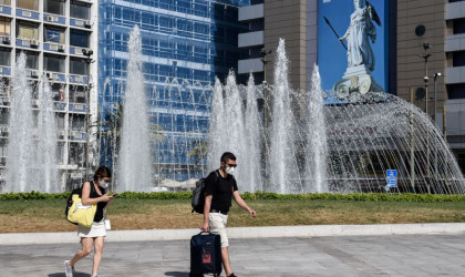 Καιρός: Ανεβαίνει η θερμοκρασία -Καύσωνας από τα μέσα της εβδομάδας