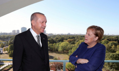 Τηλεδιάσκεψη Ερντογάν-Μέρκελ-Μισέλ ενόψει της Συνόδου Κορυφής