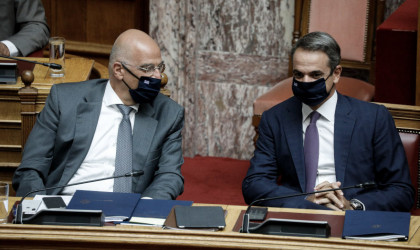 Αίτημα Δένδια για εμπάργκο όπλων στην Τουρκία