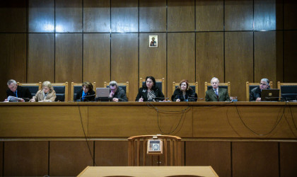Η ώρα της απόφασης για τη Χρυσή Αυγή: Τα πρόσωπα, οι υποθέσεις και οι κατηγορίες