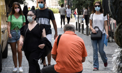 «Μίκρυνε» κι άλλο η Ελλάδα πέρυσι