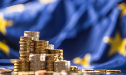 Εurostat: Το δεύτερο τρίμηνο του 2023, το δημόσιο χρέος στην ευρωζώνη μειώθηκε στο 90,3% του ΑΕΠ