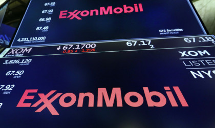 ExxonMobil: Χρονιά ρεκόρ αλλά και ζωηρές επικρίσεις από το Λευκό Οίκο