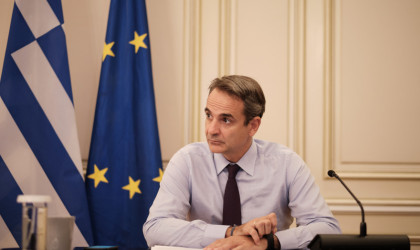 Νέα μέτρα με αιχμή εστίαση και μετακινήσεις