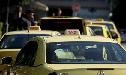 Αυξάνεται το όριο επιβατών σε ταξί και ΙΧ
