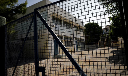 «Παράθυρο» να ανοίξουν τα σχολεία στις 8 Ιανουαρίου