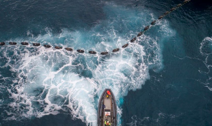 Προς προκήρυξη διαγωνισμού για είσοδο επενδυτών στην ηλεκτρική διασύνδεση Κρήτη - Αττική