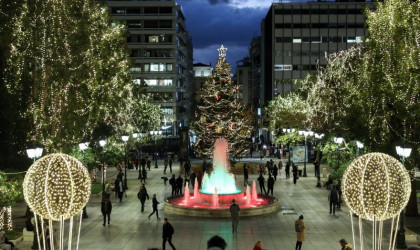 Στο τραπέζι αυστηρότερα μέτρα για τις γιορτές
