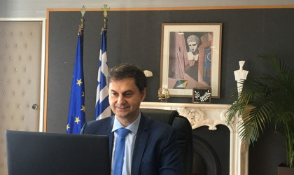 Σε 3 πυλώνες η πρόταση Θεοχάρη για τον Τουρισμό