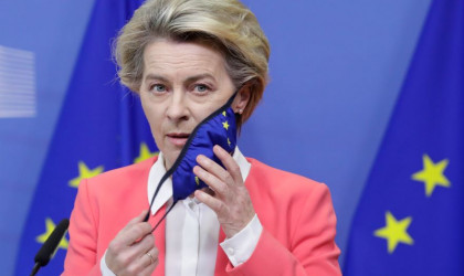 Φον ντερ Λάιεν: Αργήσαμε με τις εγκρίσεις των εμβολίων