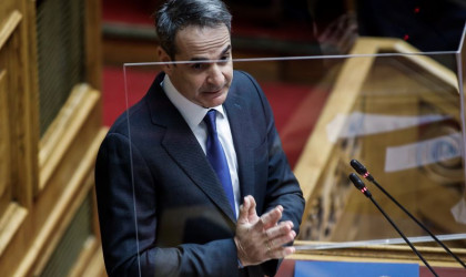 Μητσοτάκης: Προσπαθείτε να δημιουργήσετε νέες πλατείες αγανακτισμένων