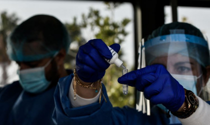 Σίελος ή ρινοφαρυγγικό επίχρισμα; Ποιο τεστ κορωνοϊού είναι πιο ευαίσθητο