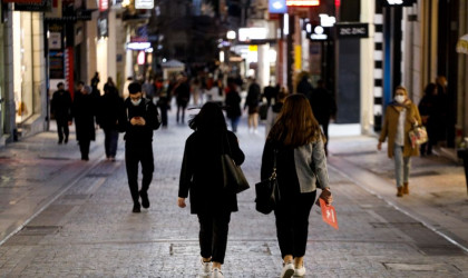 Λιανεμπόριο: Φαύλος κύκλος με προμηθευτές και επιταγές «κανόνια»