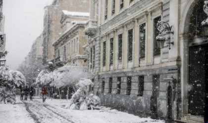 Στα λευκά η Αττική- Έκκληση Πατούλη: «Μην μετακινείστε»