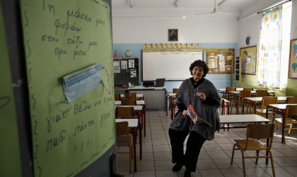 Ενας χρόνος Covid-19: 6 εργαζόμενοι περιγράφουν πόσο δραματικά άλλαξε η εργασιακή ζωή τους