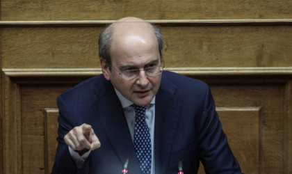 Χατζηδάκης: Κανένας εργαζόμενος ακάλυπτος – Ανακοινώσεις τη Δευτέρα