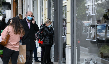 Βασιλακόπουλος: Άνοιγμα των μικρών επιχειρήσεων από αύριο
