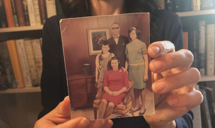 Χρησιμοποίησε τη δύναμη του Twitter για να επιστρέψει μια παλιά οικογενειακή φωτό -Μια όμορφη ιστορία