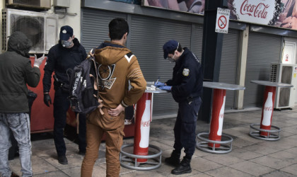Πρόστιμα 349.750 ευρώ στους ελέγχους για την τήρηση των μέτρων