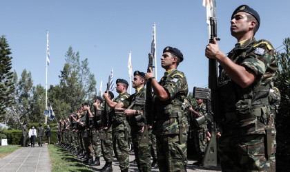 Δημοσιεύθηκε η προκήρυξη για την πλήρωση 1.000 θέσεων Επαγγελματιών Οπλιτών Στρατού Ξηράς