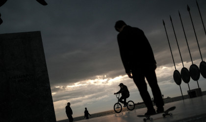 Μικρότερη η πιθανότητα εισαγωγής σε ΜΕΘ με «Όμικρον» από ό,τι με «Δέλτα»
