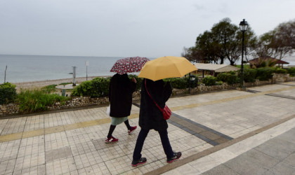 Καιρός: Καταιγίδες, χιόνια και μποφόρ και σήμερα
