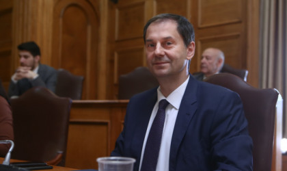 Θεοχάρης: Ίσως και πριν τις 14 Μαίου οι ελεύσεις των τουριστών στην Ελλάδα