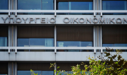 Ολοταχώς για νέες ρυθμίσεις 2 δισ ευρώ -Πάνω από 23% τα «κουρέματα» στα στεγαστικά δάνεια 