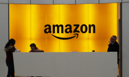 Παγώνει τις προσλήψεις η Amazon εν μέσω πιέσεων στον τεχνολογικό τομέα