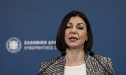 Πελώνη: Δεδομένη η στήριξη της κυβέρνησης στις επιχειρήσεις που θα μείνουν κλειστές