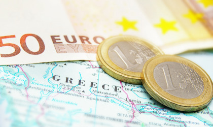 ΚΕΠΕ: Η ελληνική οικονομία ανακάμπτει με ταχύ ρυθμό, αλλά η ακρίβεια δημιουργεί αβεβαιότητα