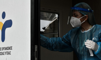 Δωρεάν rapid tests σε δήμους της Περιφέρειας Αττικής