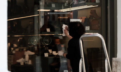 Ξεκινά η επανεκκίνηση της αγοράς – Πώς θα λειτουργήσουν από σήμερα τα καταστήματα