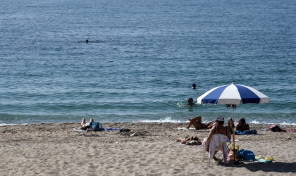 ΥΠΟΙΚ: 918 έλεγχοι και 336 παραβάσεις στον αιγιαλό σε διάστημα 20 ημερών